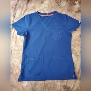 Small scrub top